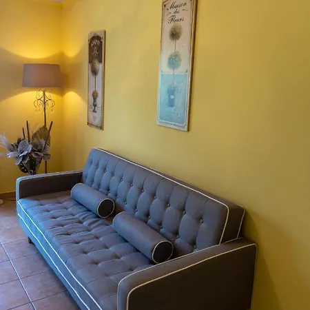Elly Apartment *