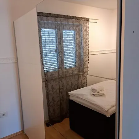 Elly Apartament *