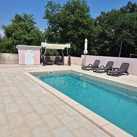 Apartament Elly